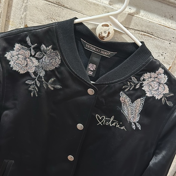 Victoria’s Secret Shanghai jacket - Picture 2 of 5